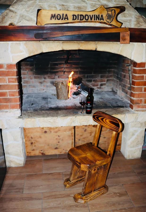 Iva Apartman Sa Bazenom Donji Zemunik Exteriör bild
